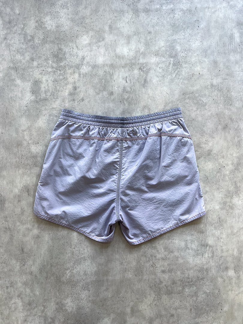 Arena Shorts in Lila M