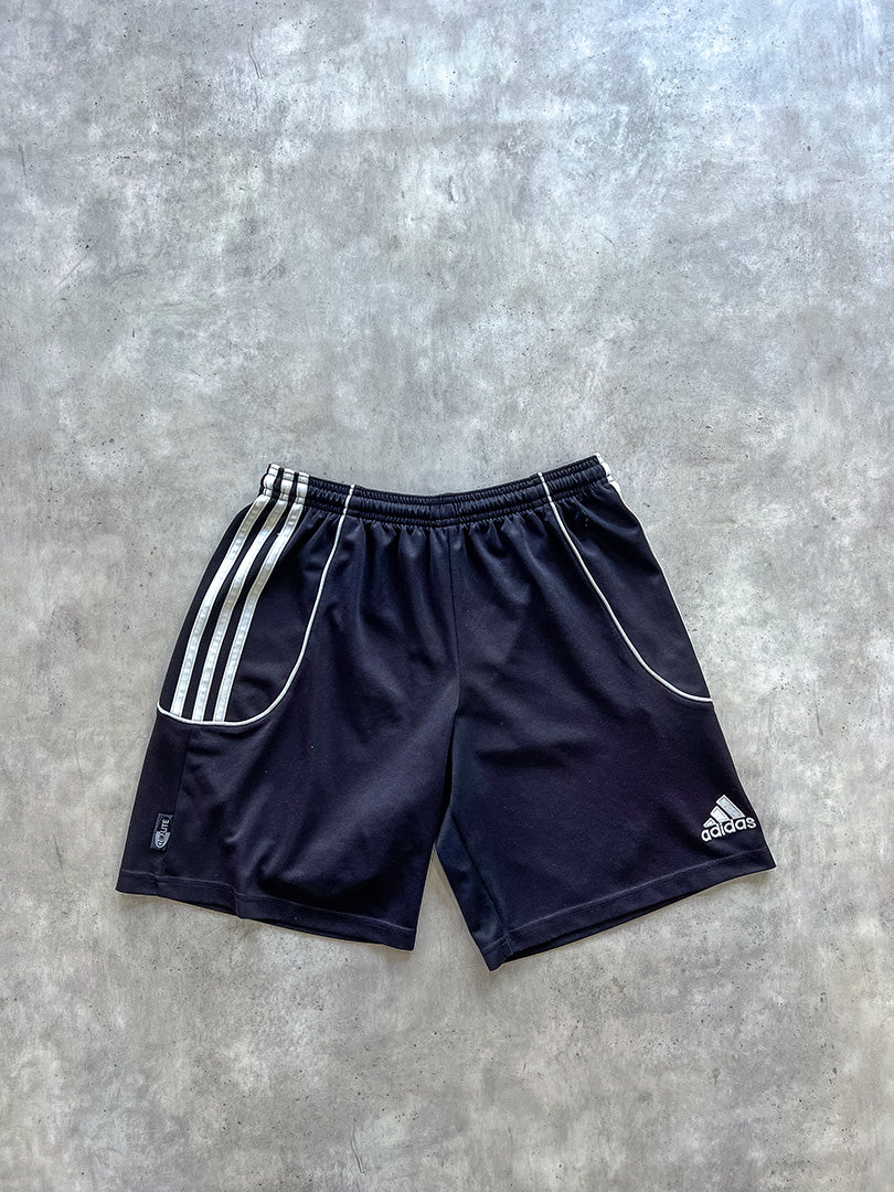 Adidas Shorts in Schwarz S